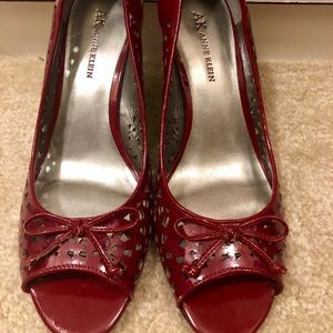 AK Anne Klein red shoes size 6 1/2